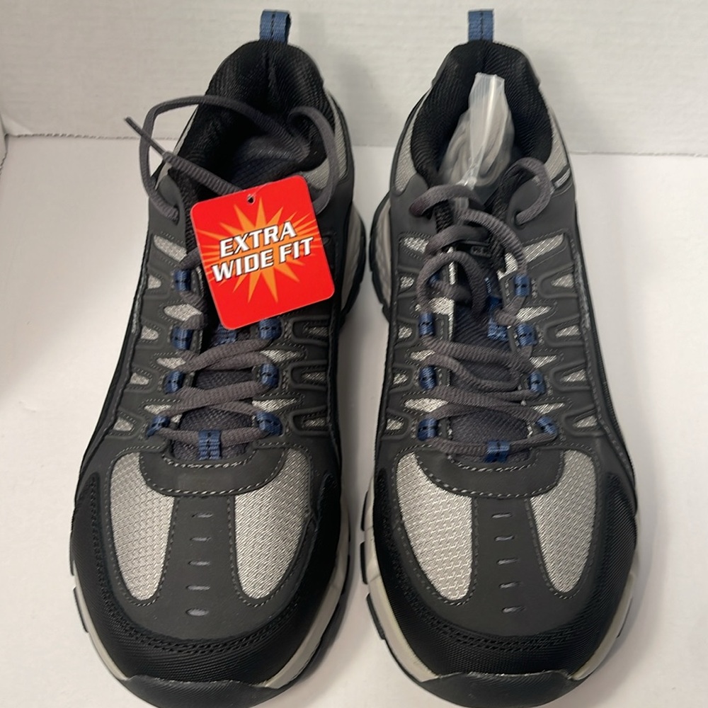 Skechers extra wide men’s shoes size 10.5